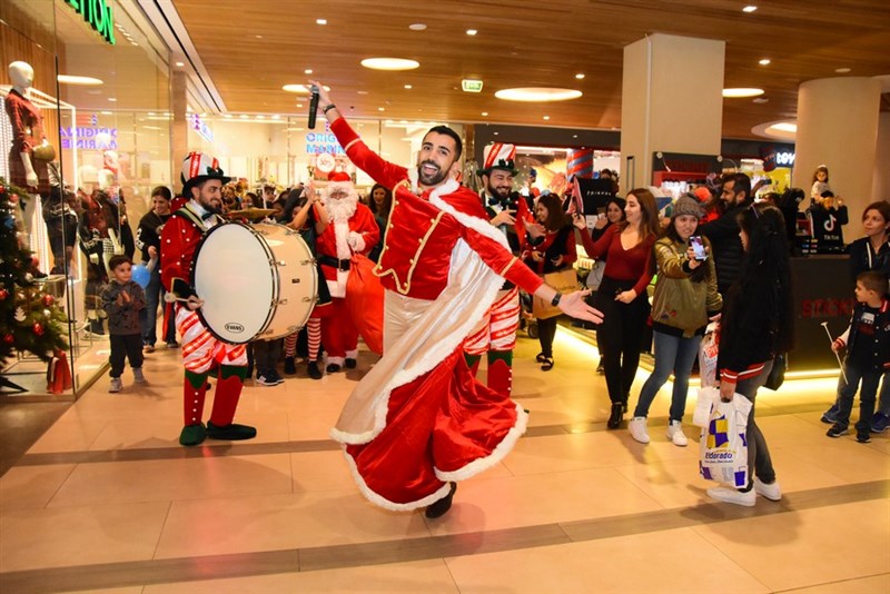 Biggest Christmas Reveal event at Toy Store-ABC Verdun